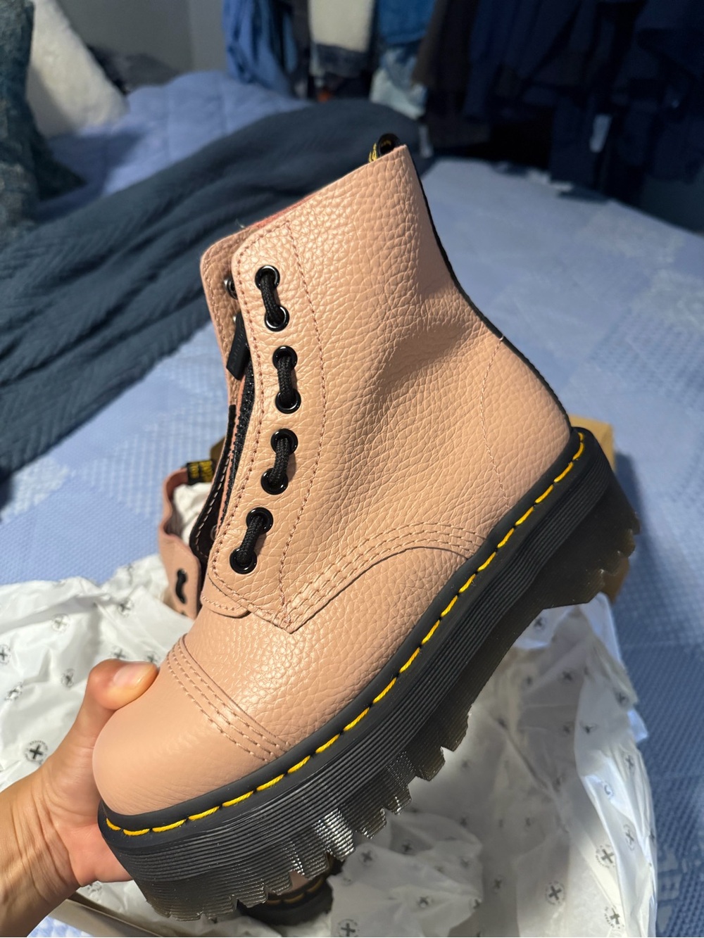 Women’s Dr Martens Sinclair boot - Picture 5 of 10